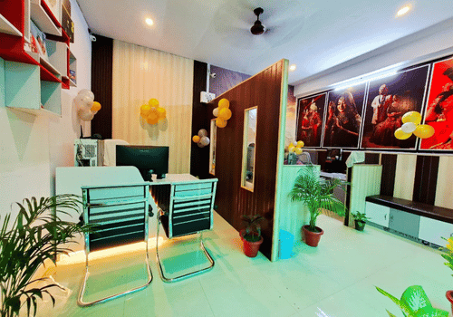 Click Photography Office Space